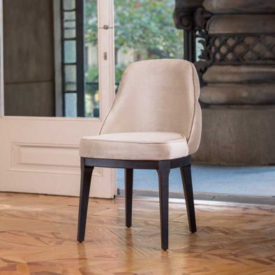 Silla lisa vivo blanco tapicería creativa